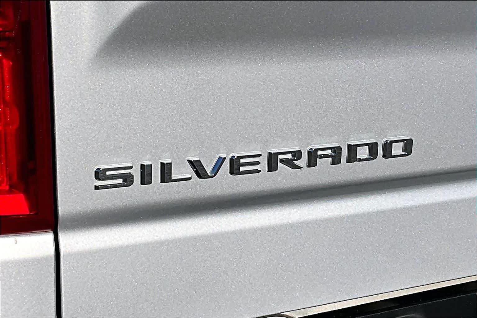 Used 2022 Chevrolet Silverado 1500 LTZ AWD/4WD image 9