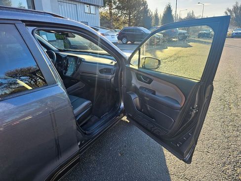 Used 2025 Subaru Forester Sport w/ Popular Package #1 image 10