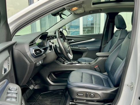 Used 2022 Chevrolet Bolt EUV Premier w/ Sun & Sound Package image 14