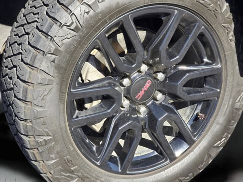 Used 2019 GMC Sierra 1500 Elevation w/ Elevation Value Package AWD/4WD image 32