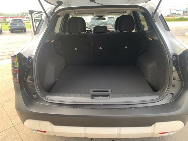 New 2026 Nissan Kicks SV w/ Cold Weather Package FWD image 17