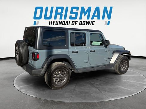 Used 2024 Jeep Wrangler Sport S image 6