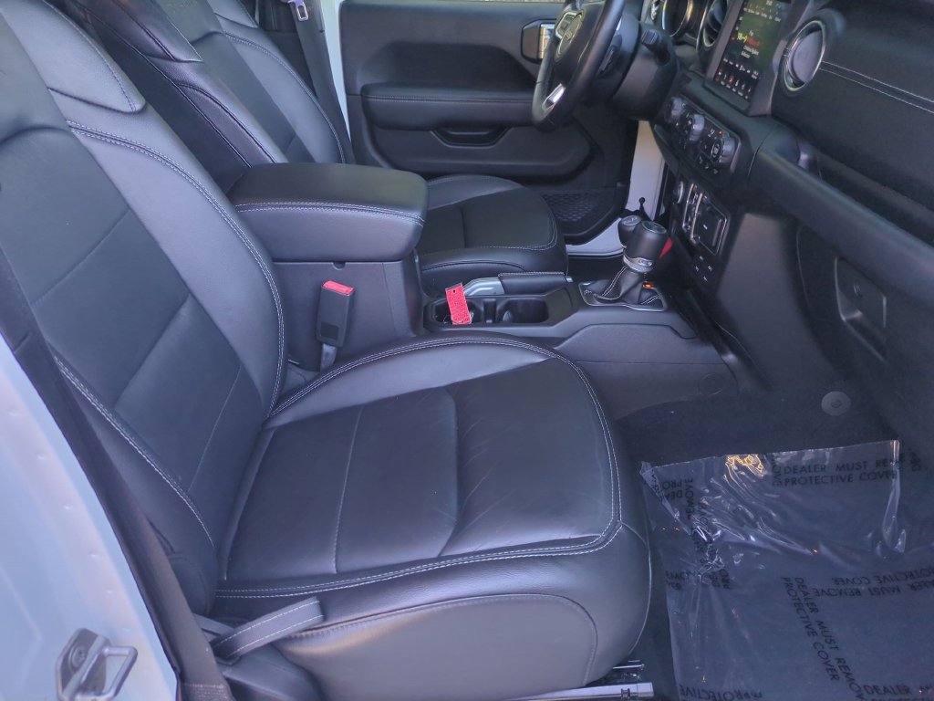 Used 2019 Jeep Wrangler Unlimited Sahara AWD/4WD image 36