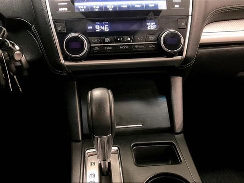 Used 2018 Subaru Outback 2.5i Premium image 32