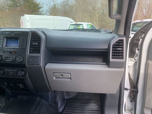 Used 2022 Ford F250 XL w/ Power Equipment Group image 27