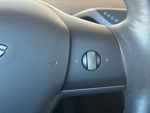 Used 2023 Tesla Model Y Long Range image 29