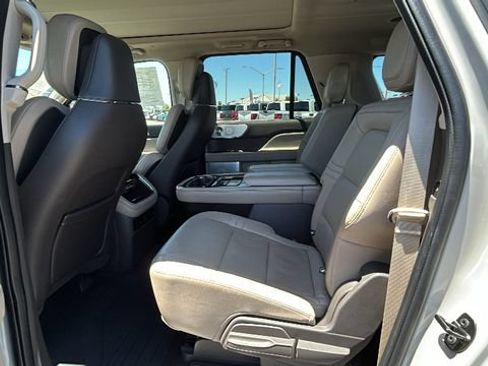 Used 2023 Lincoln Navigator L Reserve AWD/4WD image 16