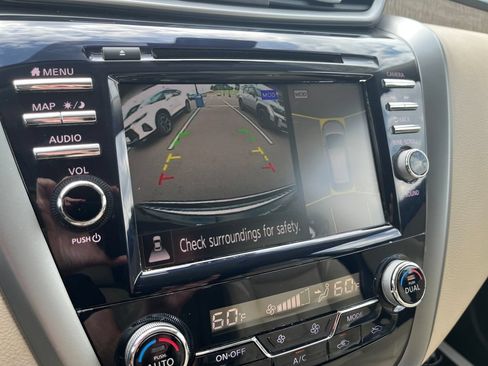 Used 2023 Nissan Murano SL w/ SL Moonroof Package AWD/4WD image 19