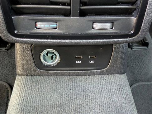 Used 2024 Audi Q3 2.0T Premium image 15