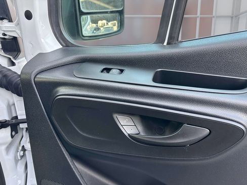 Used 2022 Mercedes-Benz Sprinter 4500 image 20