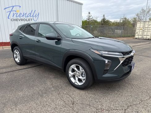 New 2026 Chevrolet Trax LS FWD image 5