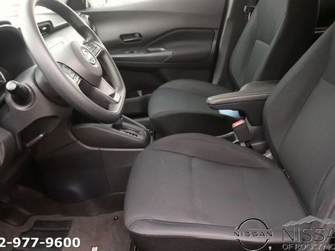 Used 2023 Nissan Kicks S image 12