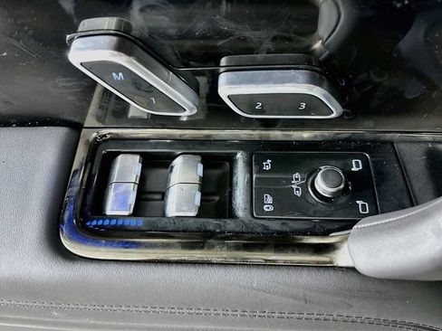 New 2027 Land Rover Range Rover Sport SV AWD/4WD image 19