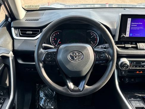 Used 2024 Toyota RAV4 XLE AWD/4WD image 13