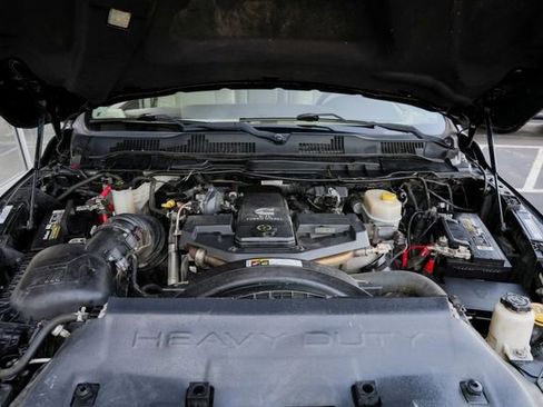 Used 2017 RAM 2500 Laramie w/ Protection Group image 28