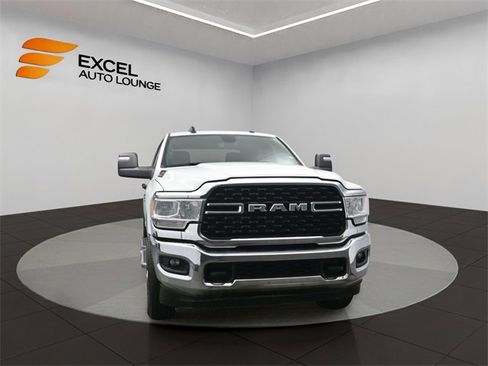 Used 2024 RAM 3500 Big Horn image 8