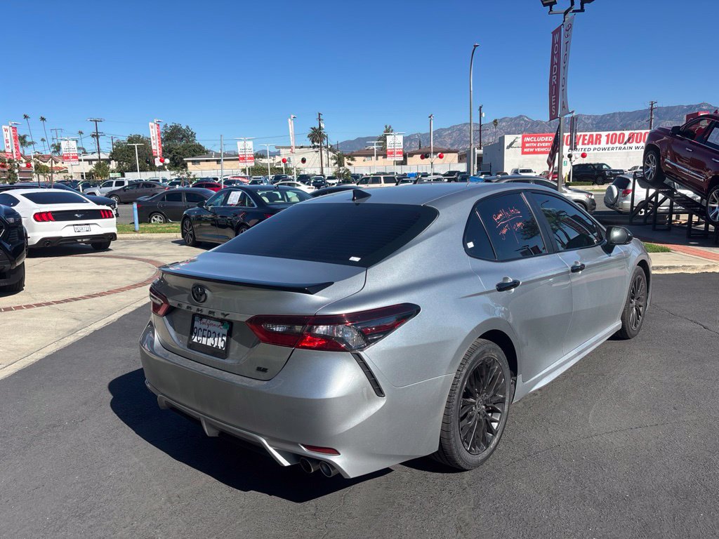 Used 2022 Toyota Camry SE w/ Carpet Mat Package (TMS) FWD image 4