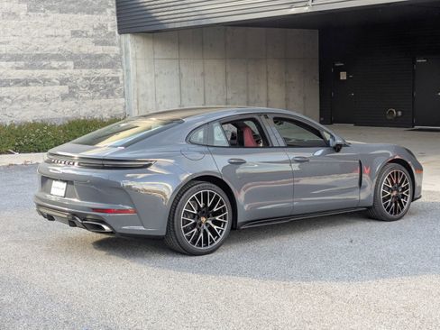 New 2026 Porsche Panamera 4 image 9