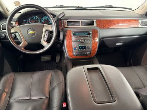 Used 2014 Chevrolet Suburban LT AWD/4WD image 23