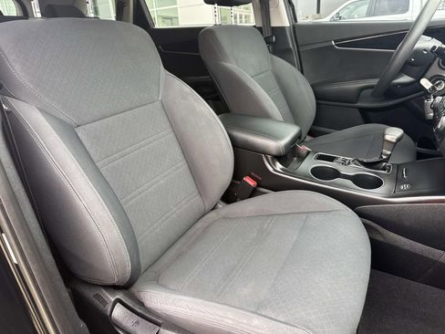 Used 2019 Kia Sorento AWD image 11