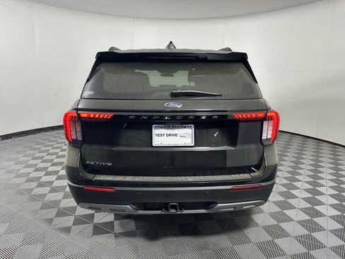 New 2025 Ford Explorer Active w/ Active Comfort Package image 6