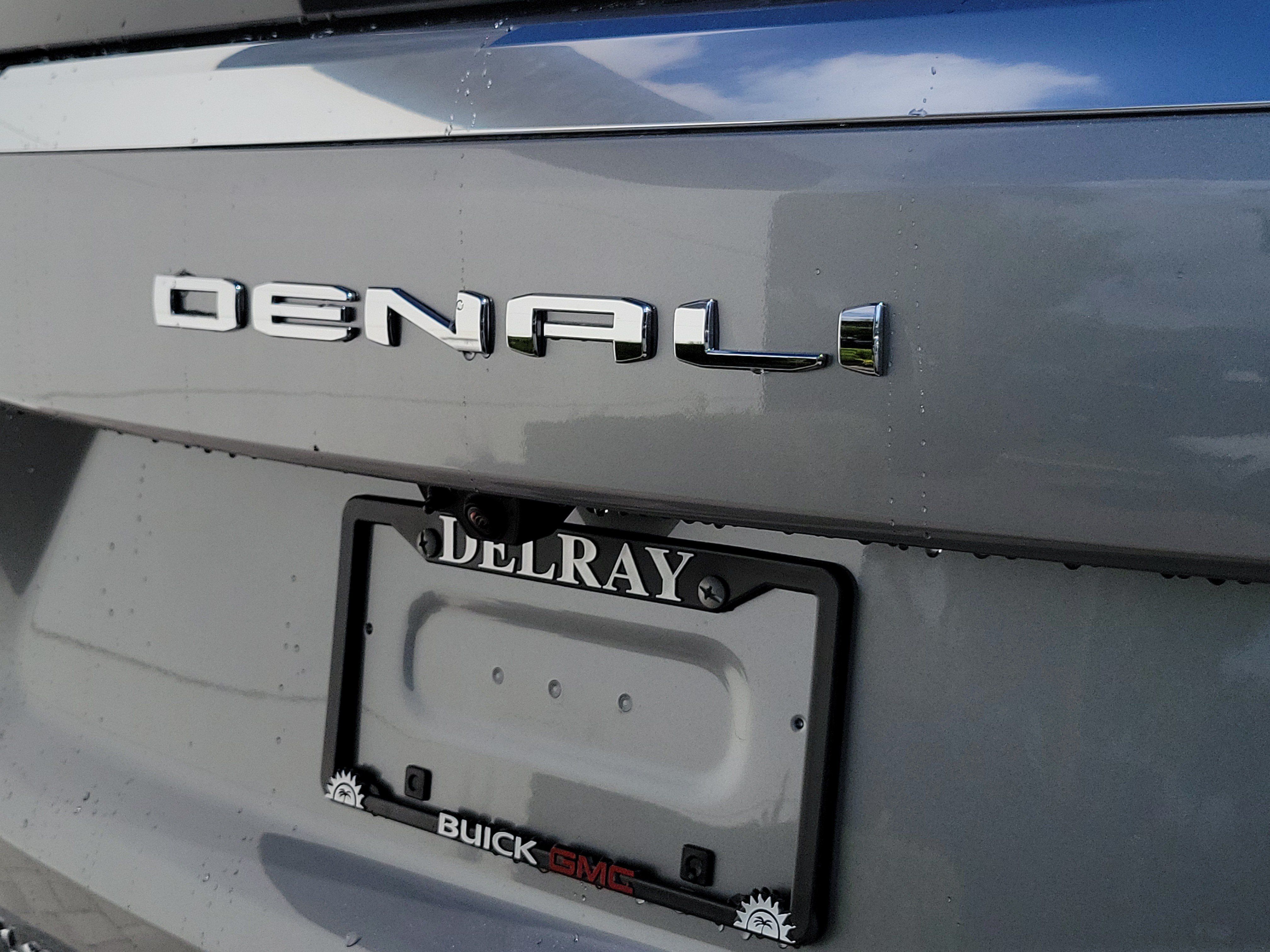 New 2026 GMC Yukon Denali w/ Sun & Power Step Package AWD/4WD image 8