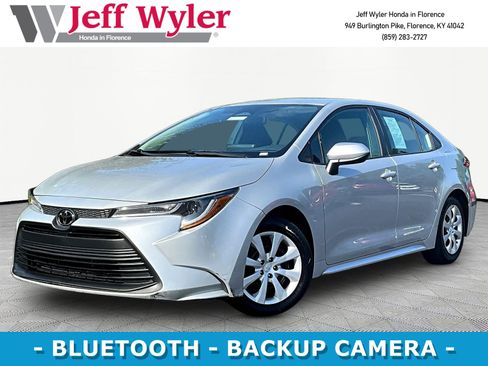 Used 2024 Toyota Corolla LE FWD image 1