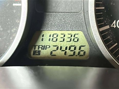 Used 2006 MAZDA MX-5 Miata Grand Touring w/ Premium Pkg image 31