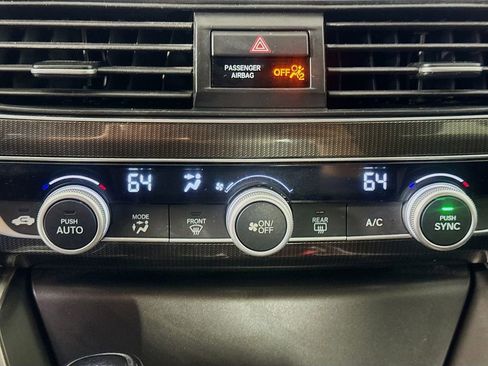 Used 2018 Honda Accord Sport image 18