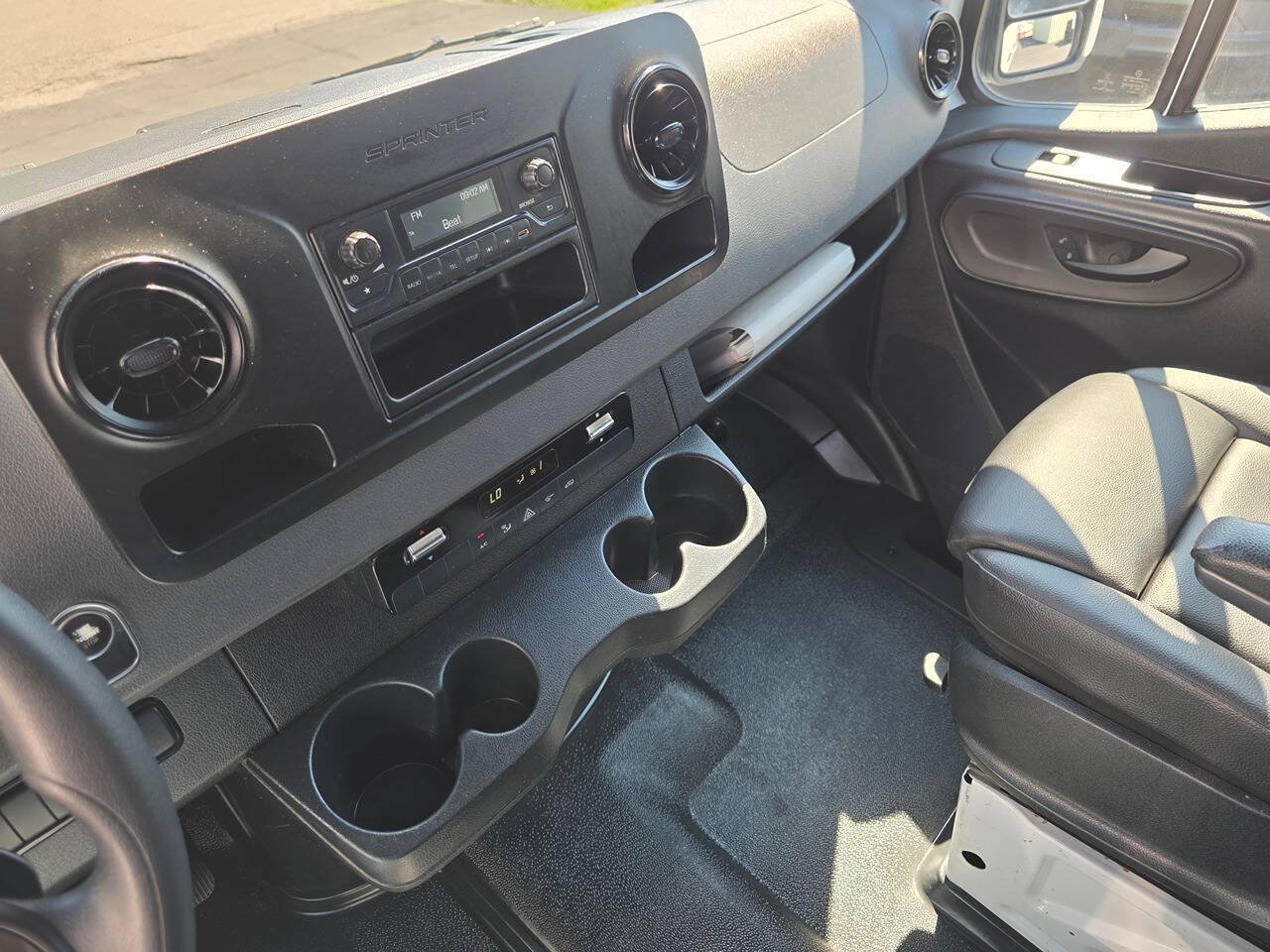 Used 2021 Mercedes-Benz Sprinter 3500 image 17