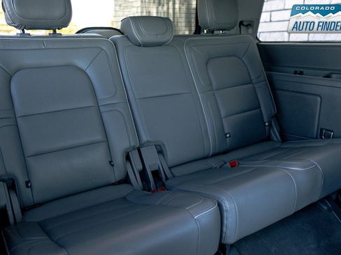 Used 2019 Lincoln Navigator Reserve image 28