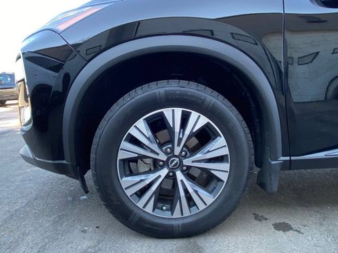 Used 2023 Nissan Rogue SV w/ SV Premium B Package FWD image 30