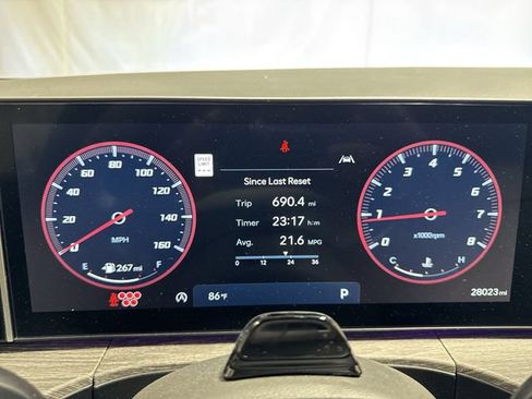 Used 2025 Hyundai Santa Fe Limited FWD image 17