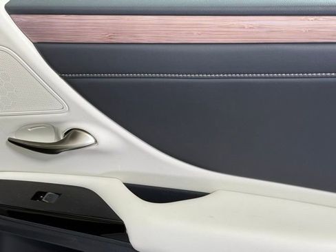 Certified 2025 Lexus ES 300h 300h image 26