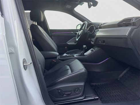 Used 2022 Audi Q3 2.0T Premium Plus image 15