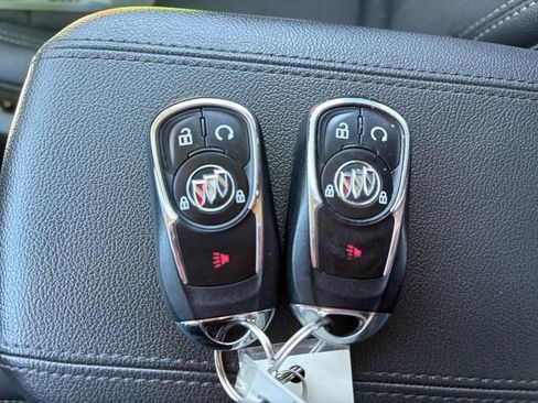 Used 2023 Buick Encore GX Preferred w/ Cold Weather Comfort Package FWD image 20
