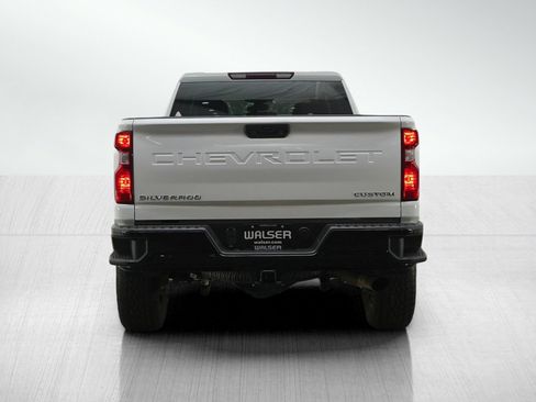 Used 2022 Chevrolet Silverado 2500 Custom w/ Custom Value Package AWD/4WD image 4