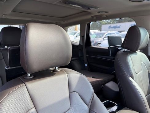 Used 2022 Kia Telluride SX w/ Towing Package image 25