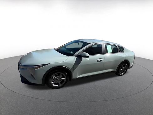 Used 2025 Kia K4 LXS image 8