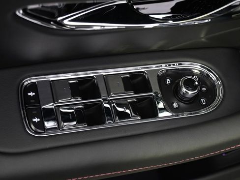 New 2025 Bentley Flying Spur Plug-In Hybrid AWD/4WD image 26