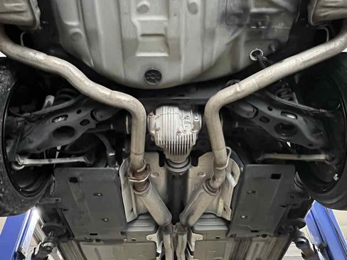 Used 2015 Dodge Challenger R/T w/ Quick Order Package 22B R/T image 24