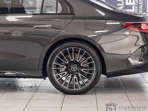 Used 2026 Mercedes-Benz E 53 AMG e 4MATIC Sedan image 8