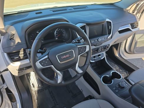 Certified 2024 GMC Terrain SLE w/ Driver Convenience Package AWD/4WD image 16