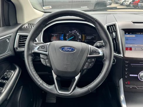 Used 2019 Ford Edge Titanium FWD image 12