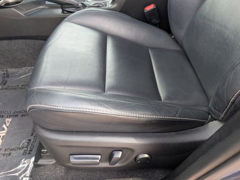 Used 2013 Toyota RAV4 Limited image 15