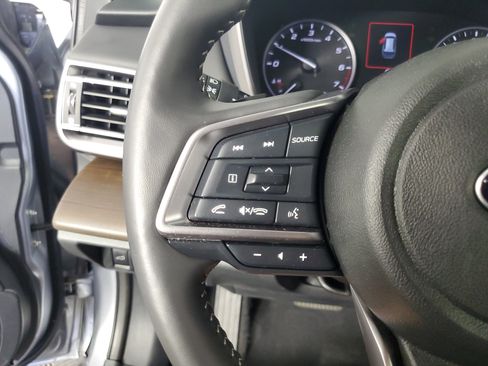 Used 2025 Subaru Outback Touring XT w/ Tech Package 2 AWD/4WD image 32
