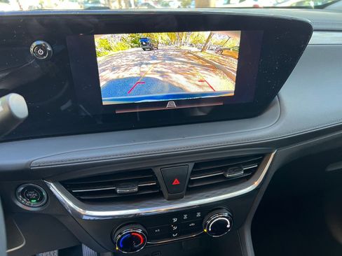 Used 2025 Buick Encore GX Preferred image 17