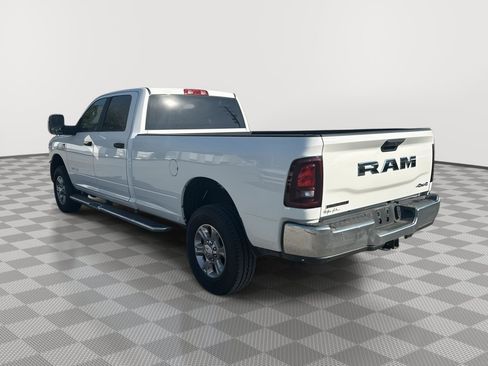 Used 2025 RAM 2500 Big Horn AWD/4WD image 3