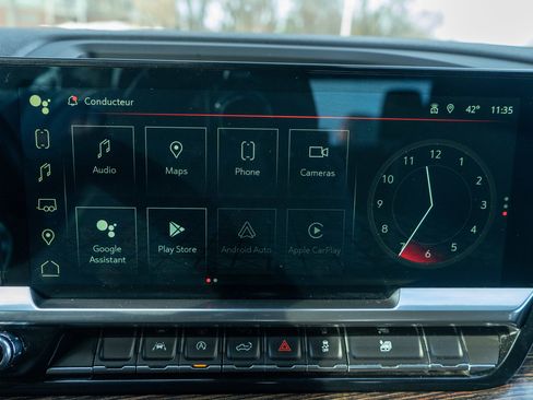 Used 2023 GMC Sierra 1500 SLE image 17