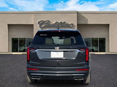 Used 2020 Cadillac XT6 Premium Luxury image 4